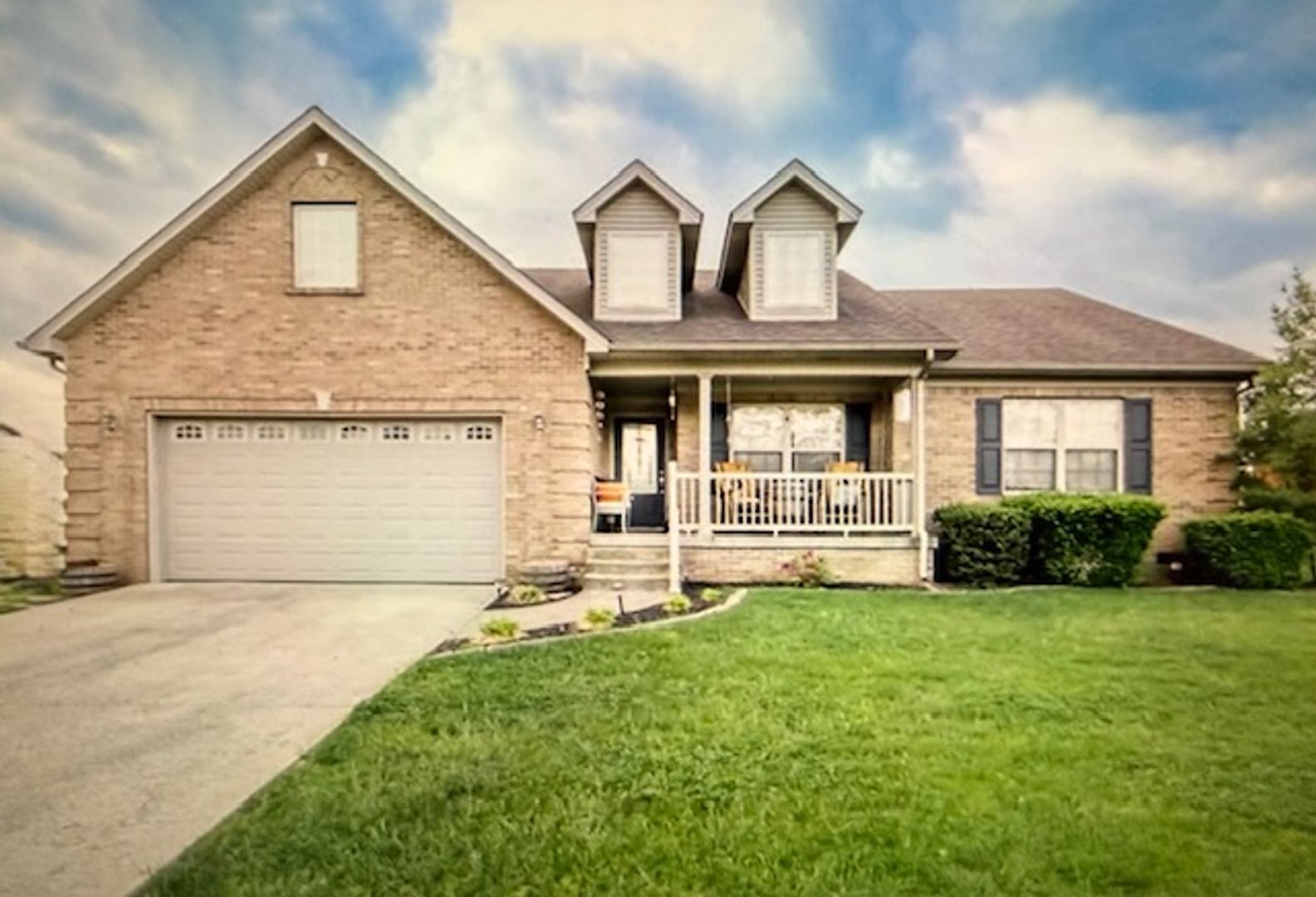 Vine Grove House: Piedmont Dr E, 131