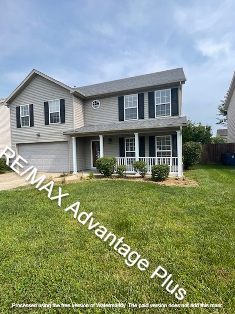 Louisville House: 10618 Irvin Pines Dr