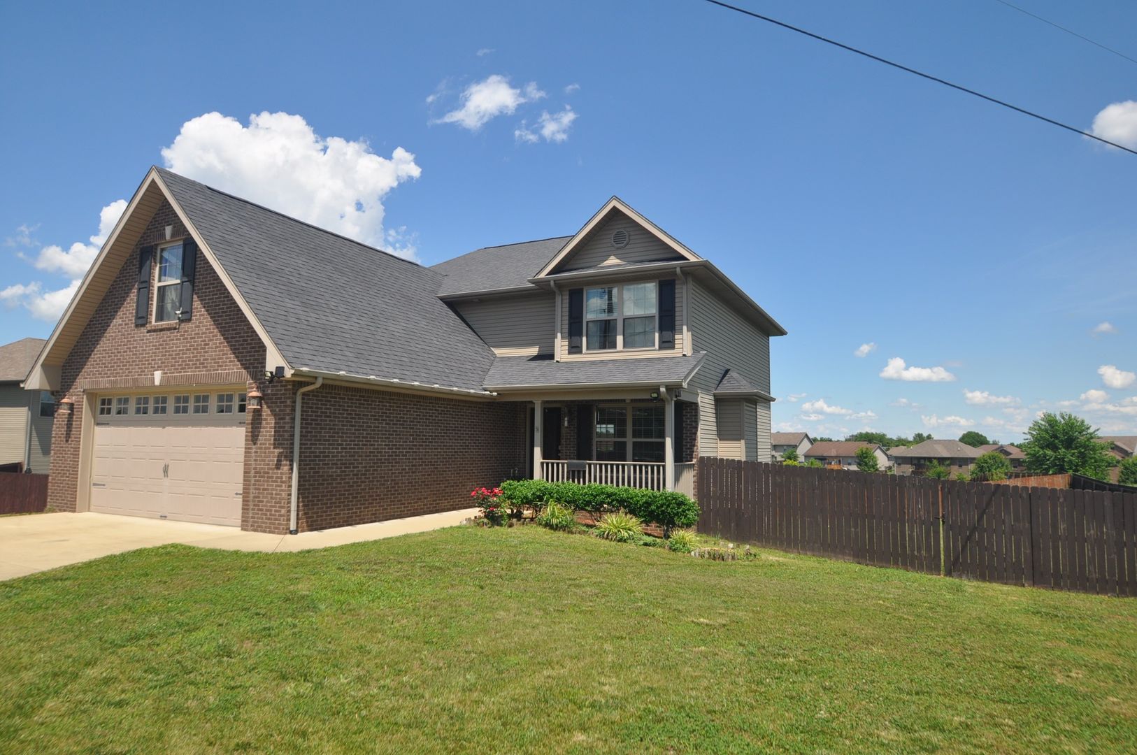 Vine Grove House: 430 Knox Ave.