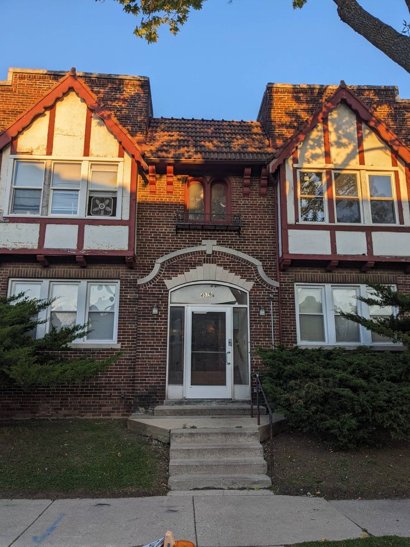 Milwaukee Apartment: 4576 North 31st Street