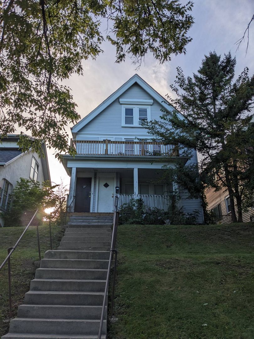 Milwaukee Apartment: 1427 North 47th Street