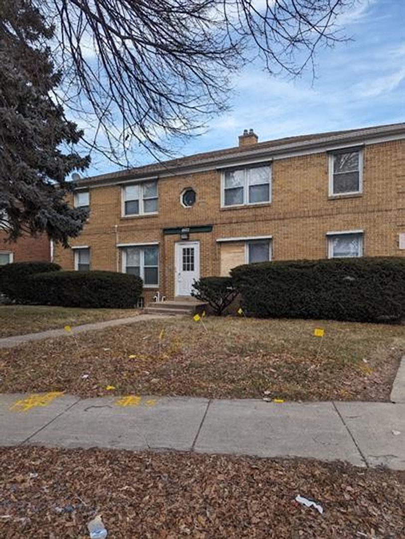 Milwaukee Apartment: 4522 North Teutonia Avenue