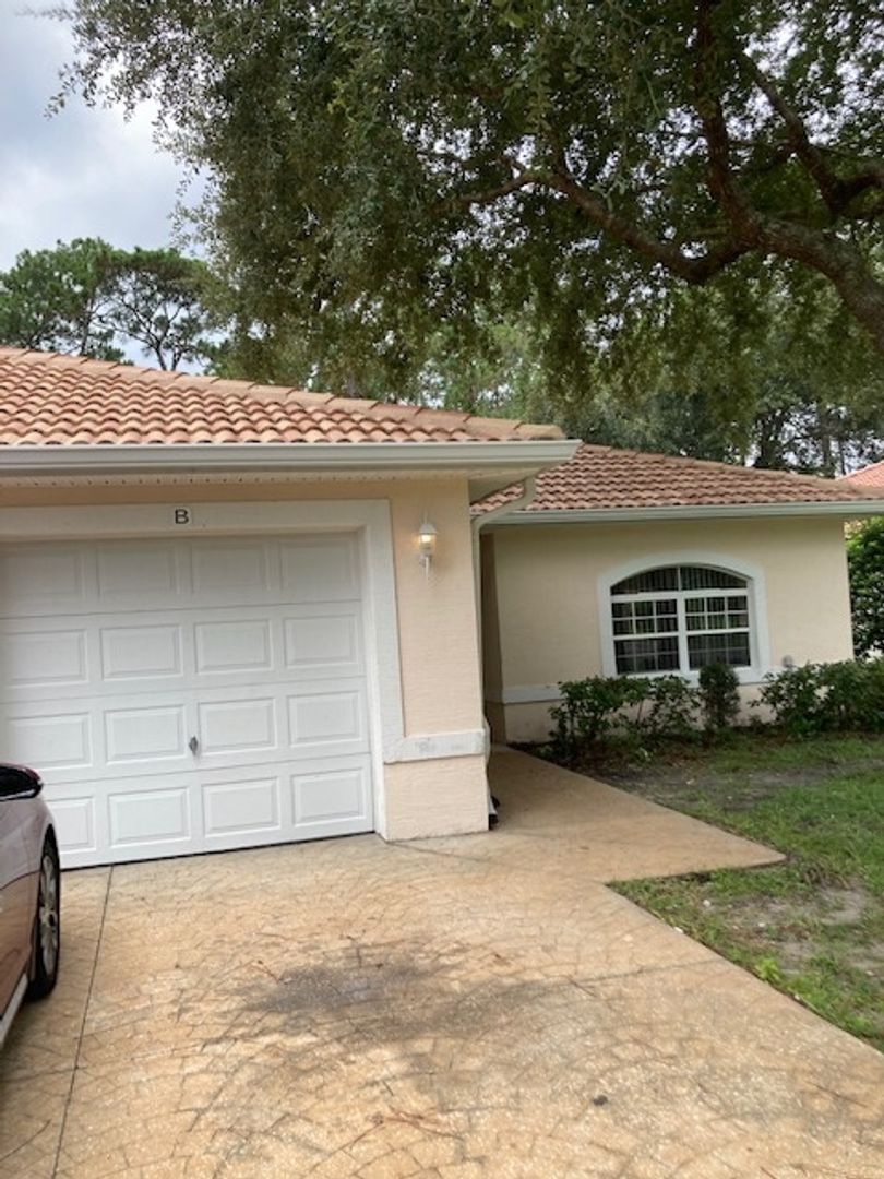 Palm Coast Apartment: 6 Pony Lane