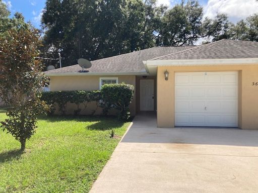 3/2/1 Duplex with screened in porch. Must see! – photo 1