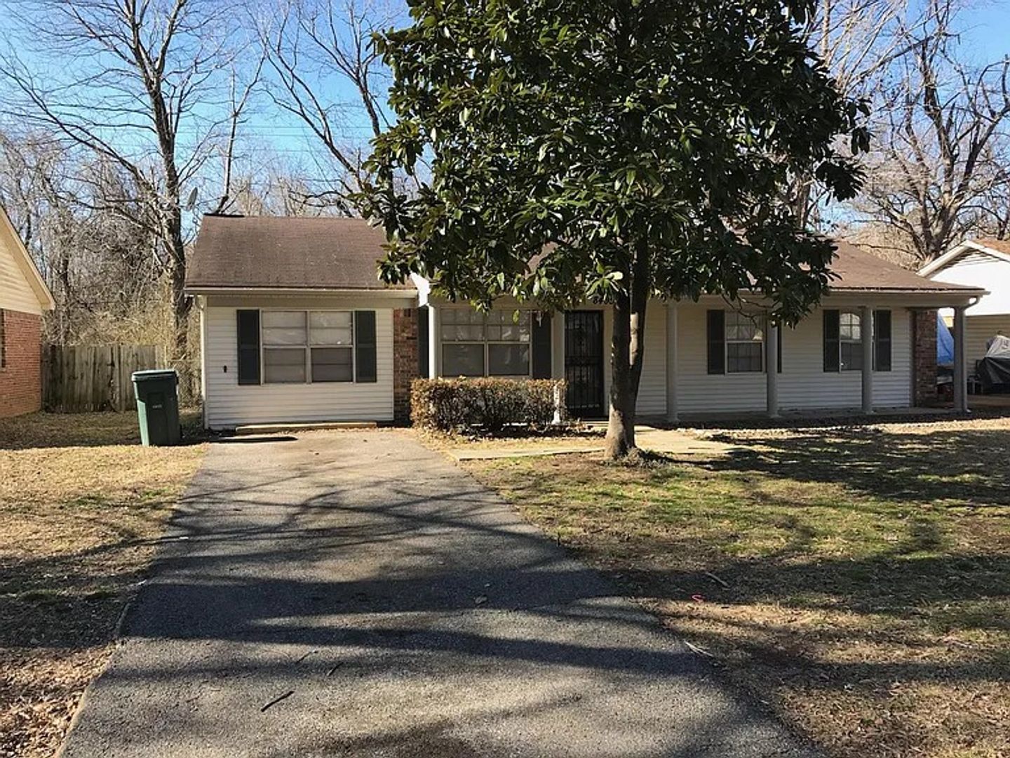 Southaven House: 8495 Charleston Dr.