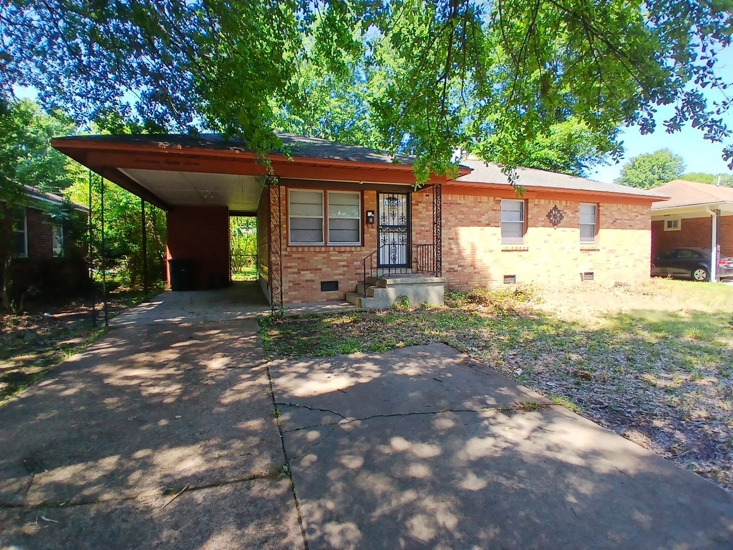 Memphis House: 1787 S. Perkins Rd