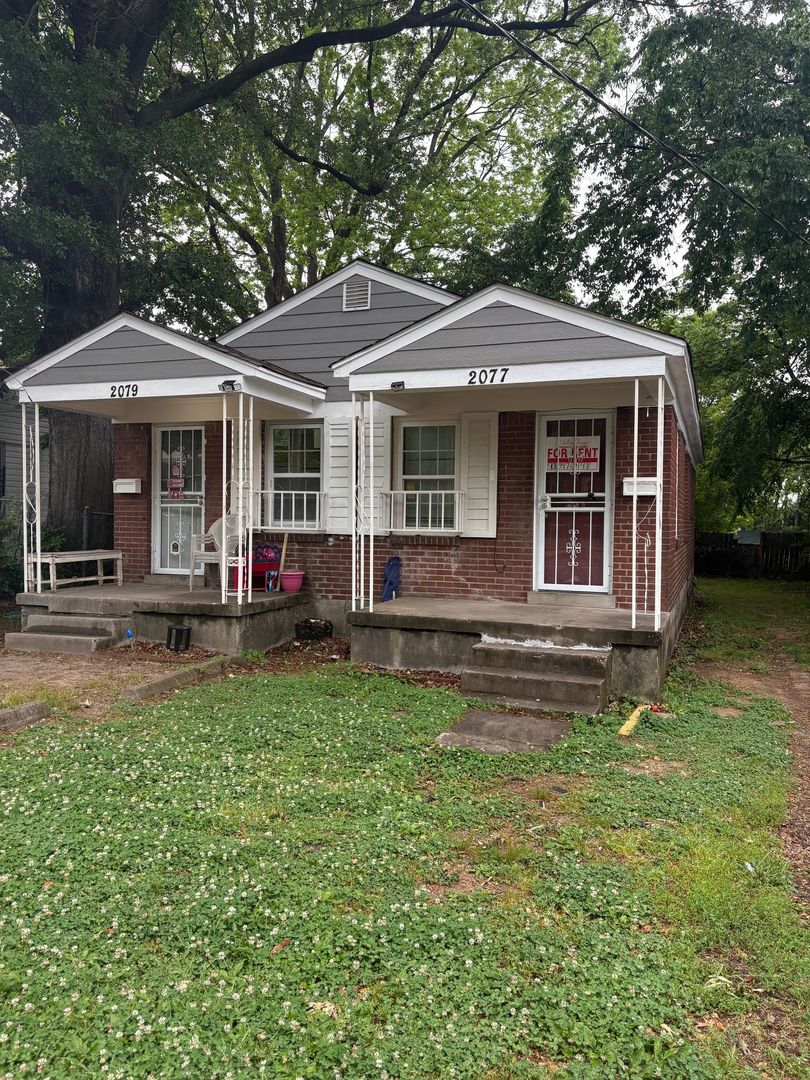 Memphis House: 2077 Lowell Ave.