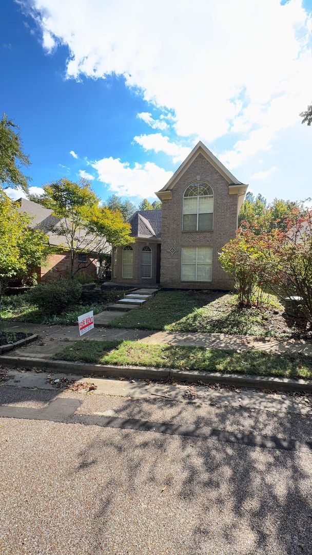 Cordova House: 7007 Parkbrook Ln.