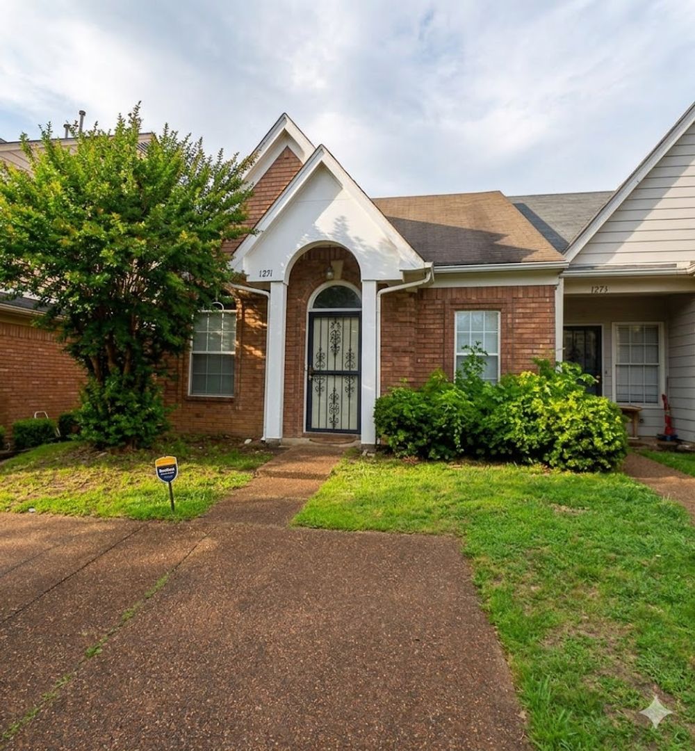 Cordova House: 1271 Brady Hollow Ln.