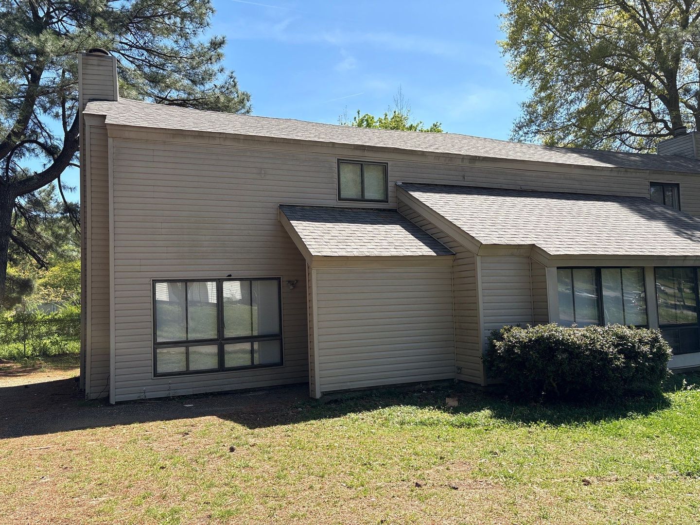 Memphis House: 3380 Fairbanks St.