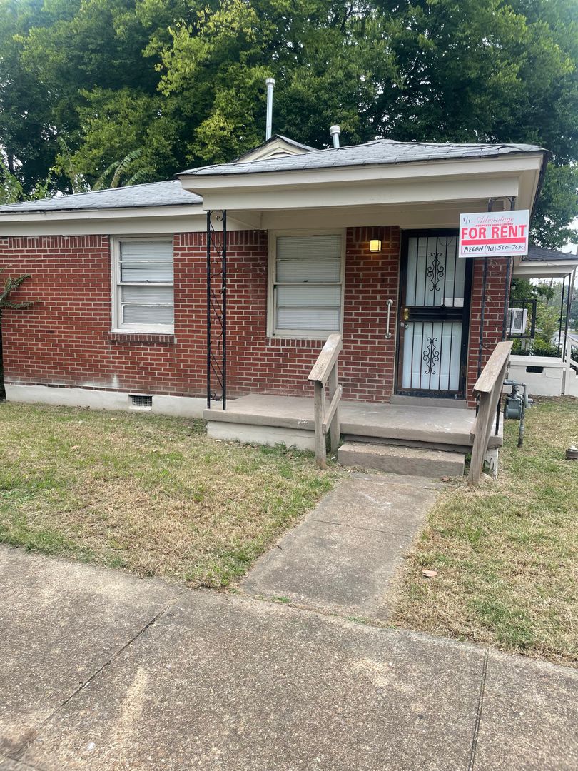 Memphis House: 1312 Richmond St.