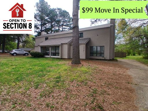 Newly Refreshed 3 bedroom 2 bath Duplex - Open To Section 8 – photo 1
