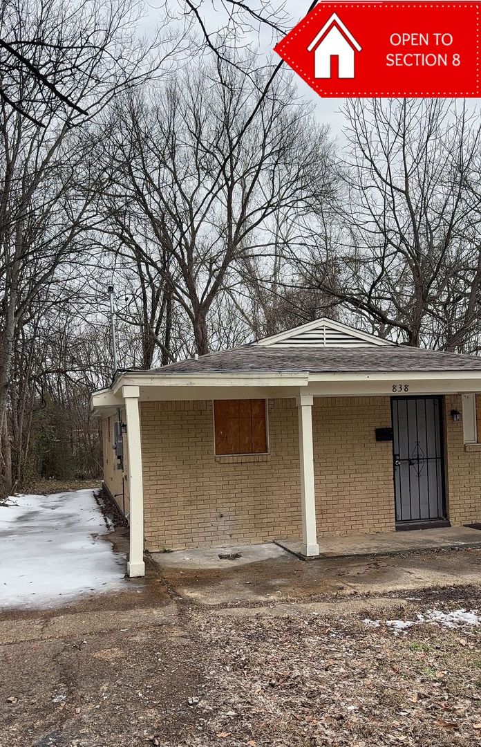 Memphis House: 838 Crockett Pl.