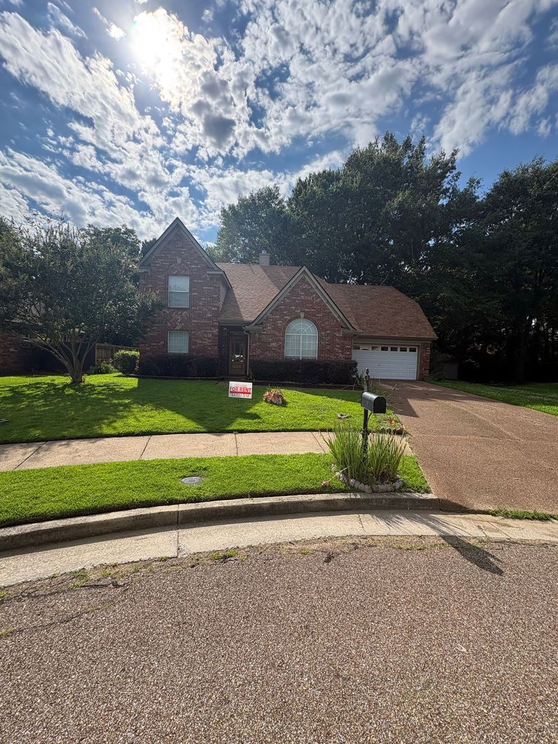 Arlington House: 5575 Mary Ln.
