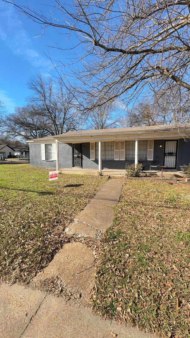 Memphis House: 1007 National St.