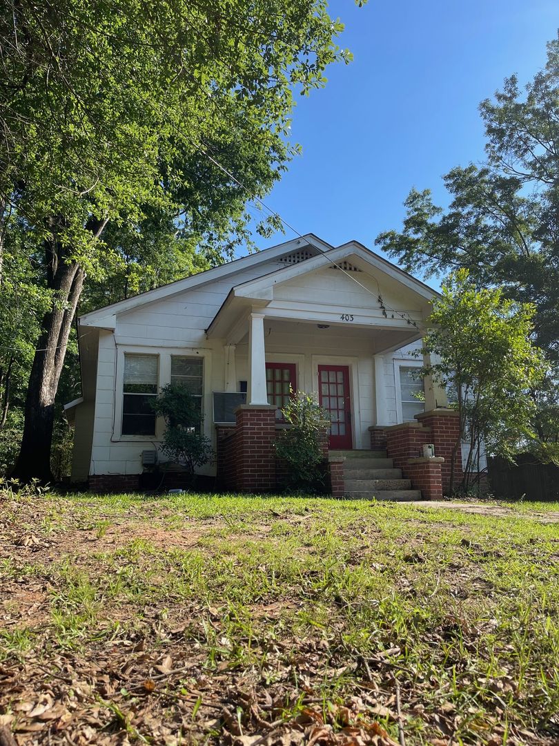 Ruston Apartment: 403/405 W Georgia Ave