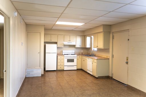 2 br 1 bath; water paid – photo 1