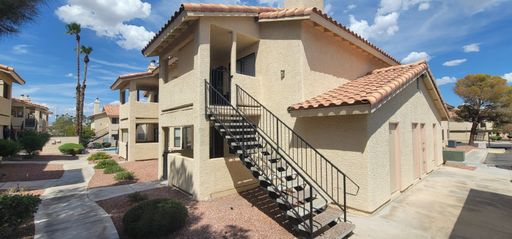 1204 Observation Dr - 2 bedroom, 2 bathroom, 912 SQFT – photo 1