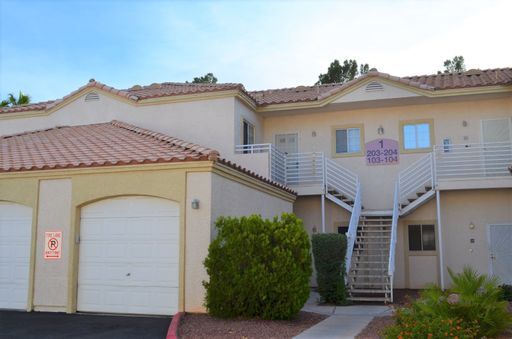 1900 N Torrey Pines Dr #203 - 2 bedrooms, 2 bathrooms, 934 SQFT – photo 1