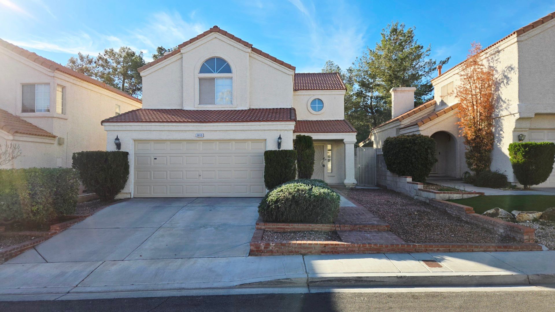 Las Vegas House: 9013 Quiet Cove Way
