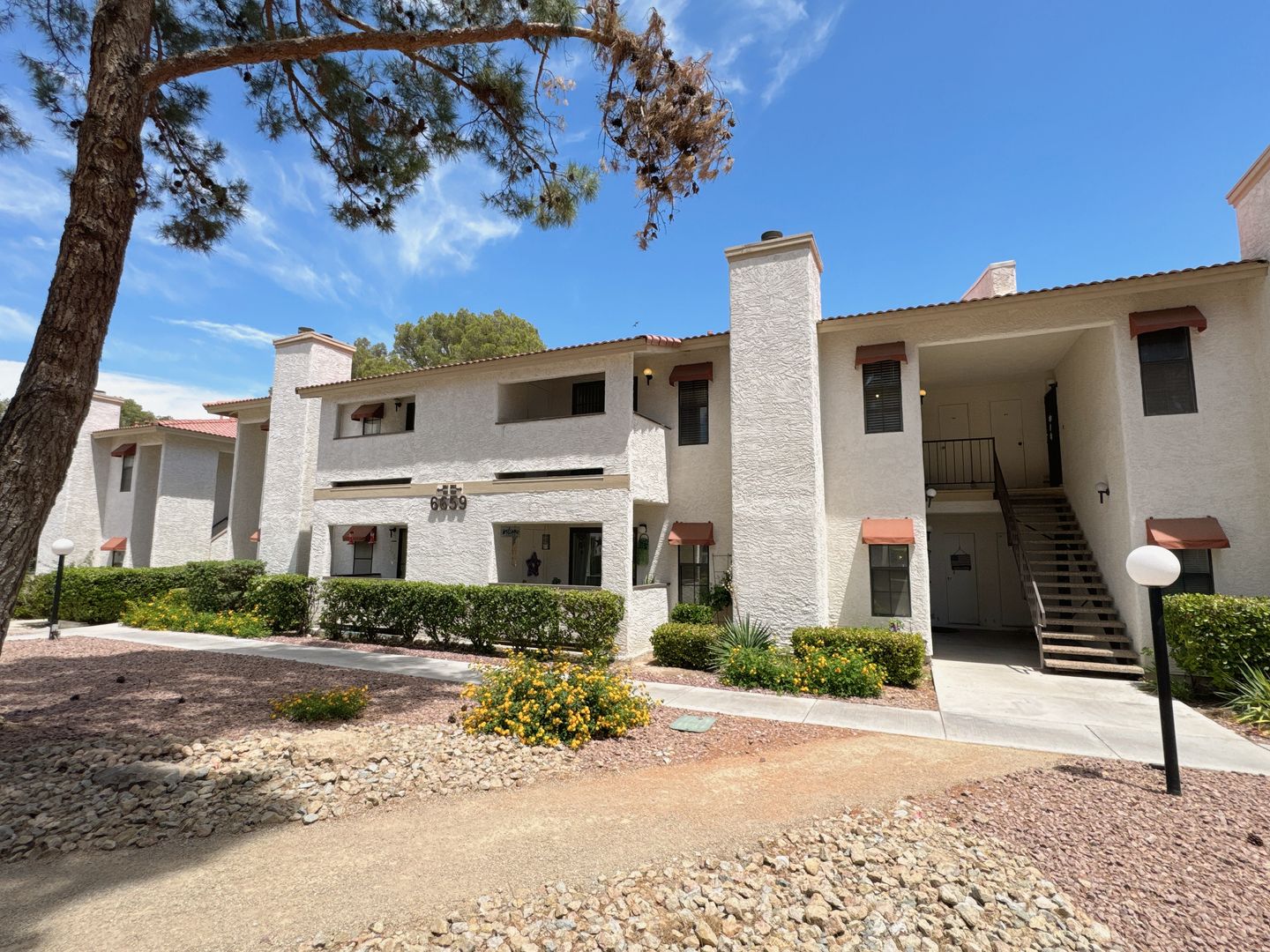 Las Vegas House: 6659 West Tropicana Avenue