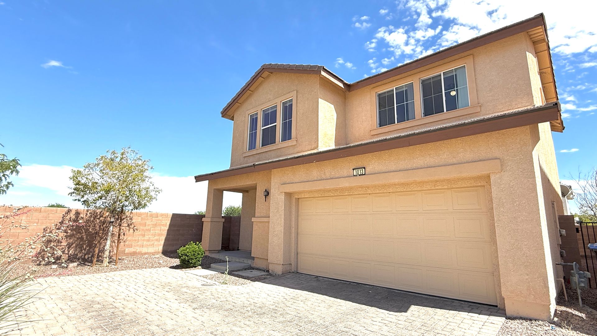 N Las Vegas House: 1013 Shades End Ave