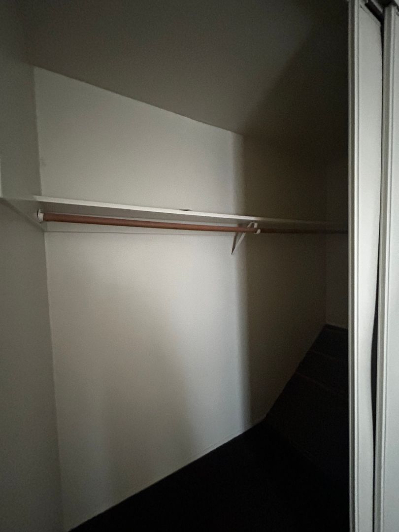 Oakdale Apartment: 333 Poplar St
