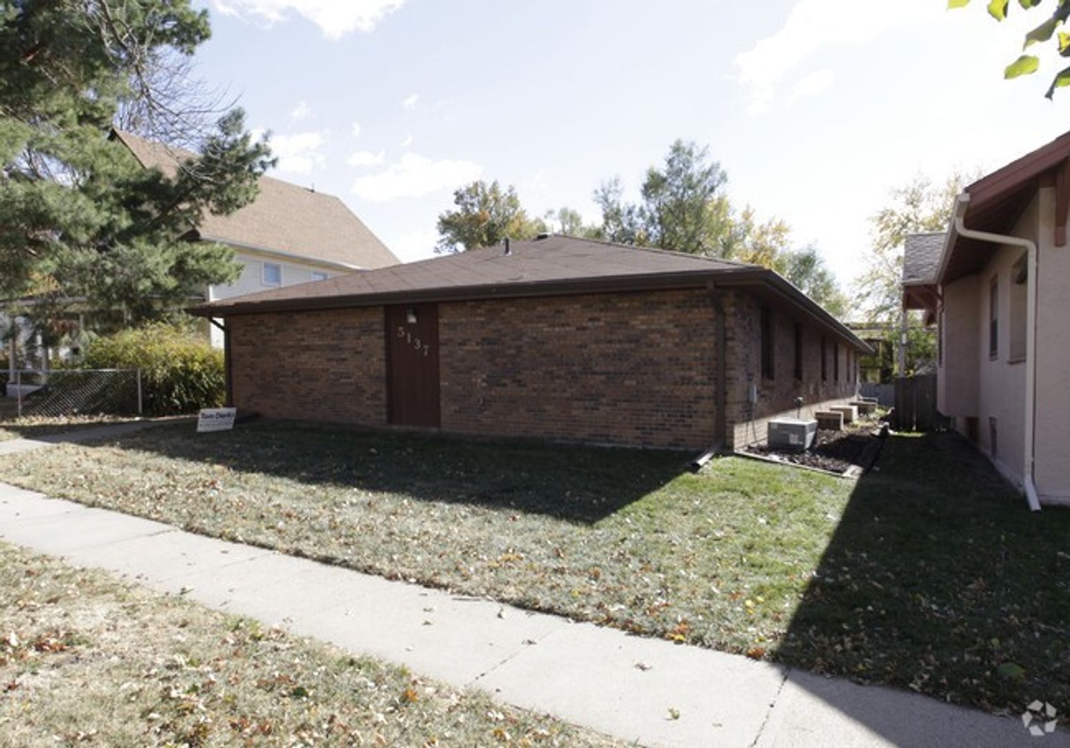 Lincoln Apartment: 5137 Walker Ave