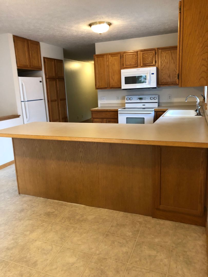 Lincoln Apartment: 1410 N. 41st Street
