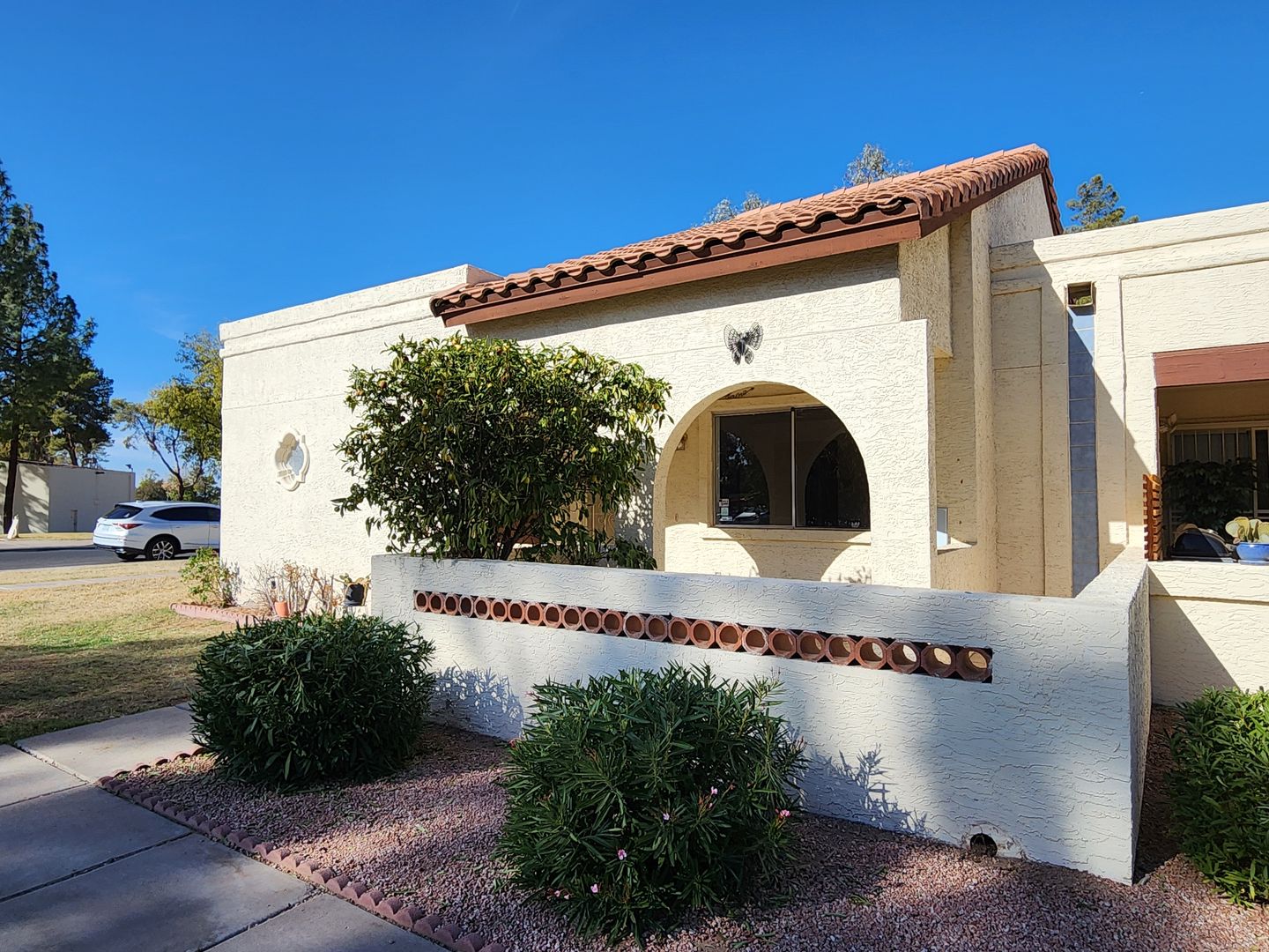 Mesa House: 5136 E Evergreen St #1056