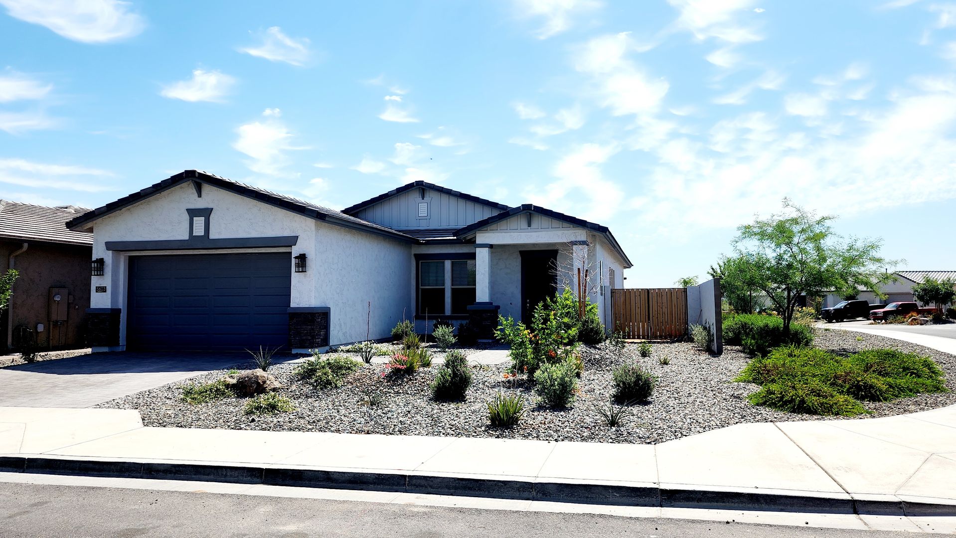 Litchfield Park House: 5603 N 194th Ave