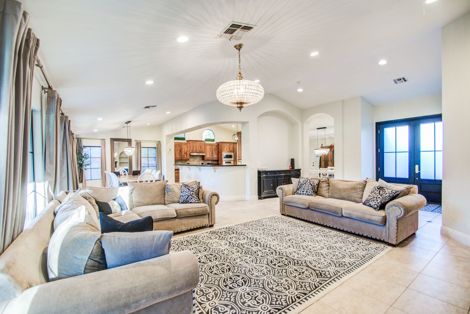 Mesa House: 5448 E Harmony Ave