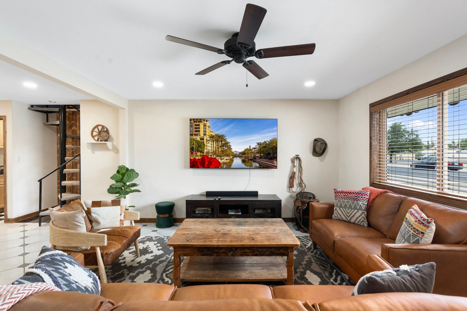 Tempe House: 9 E. Del Rio Drive