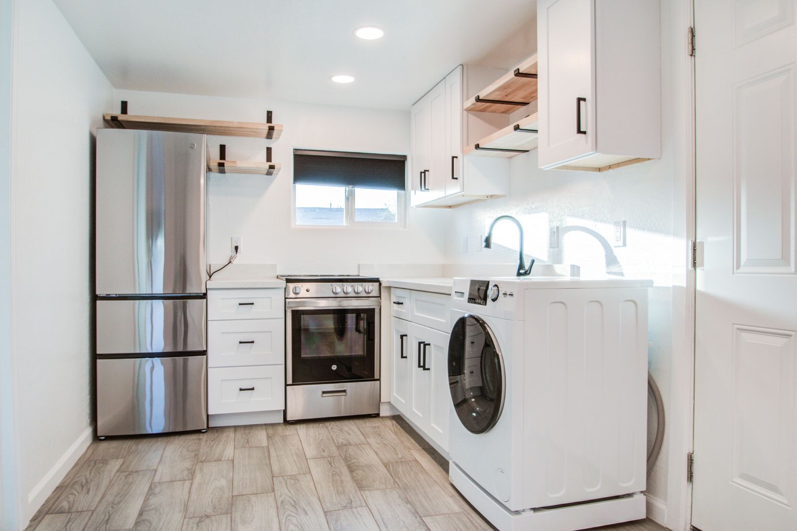 Phoenix Apartment: 322 N 17th Drive