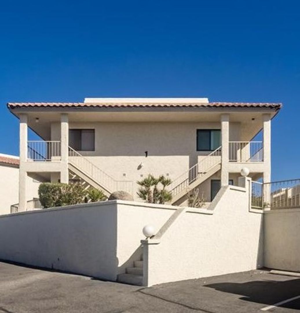 Studio/Condo Recently updated