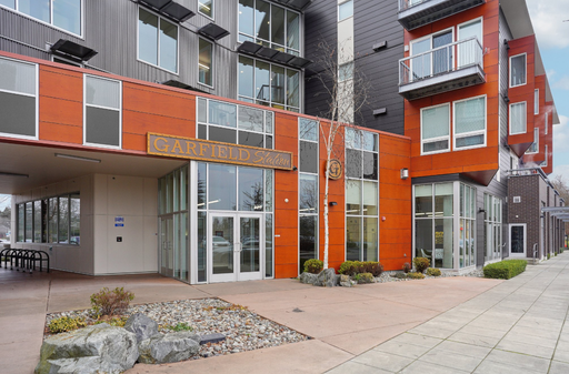 Garfield Station | 1 Bedroom with Private Balcony & Dining Space – 625 Sq. Ft. – photo 1
