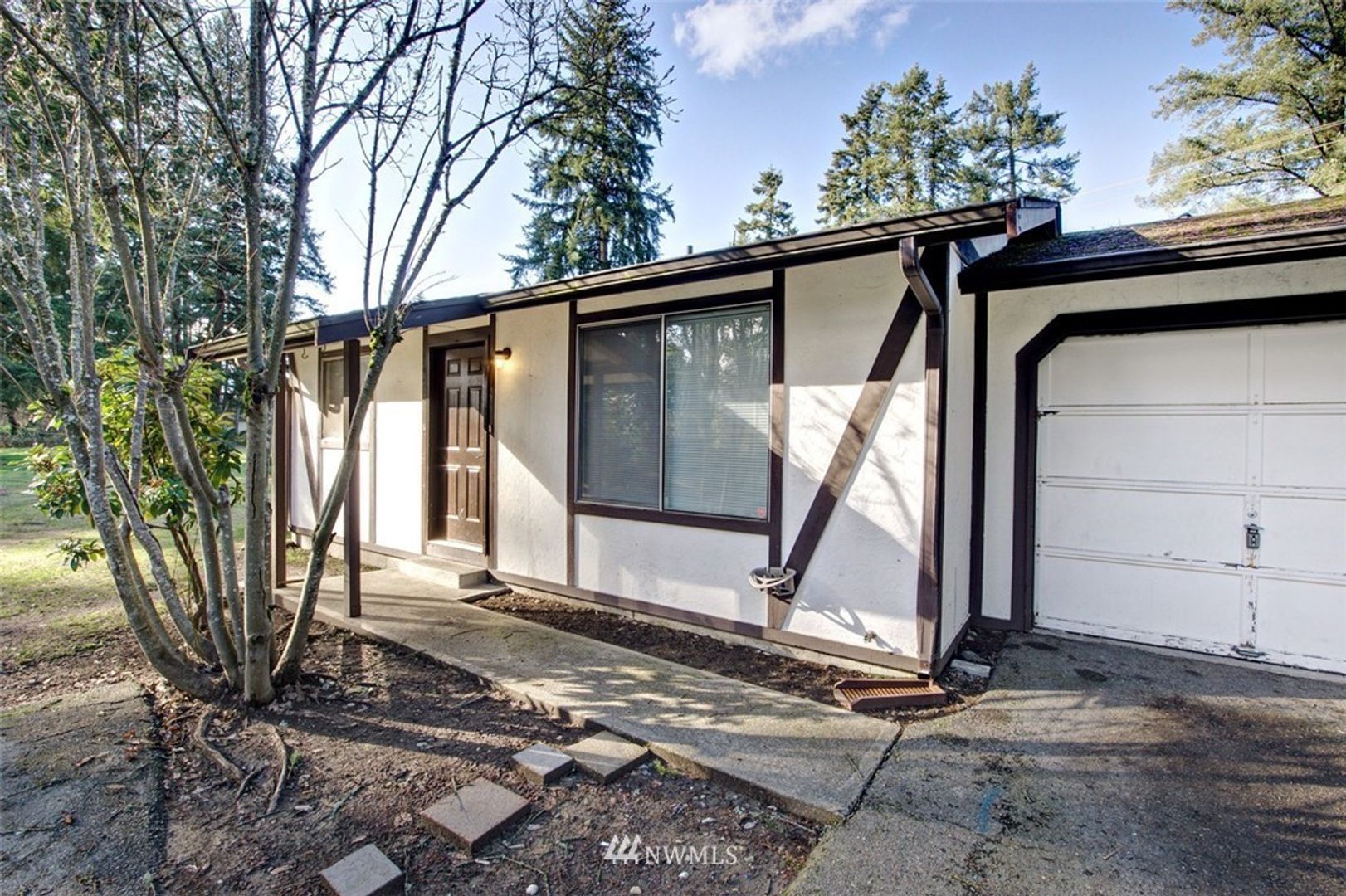 Spanaway Apartment: 19206 5th AVE E