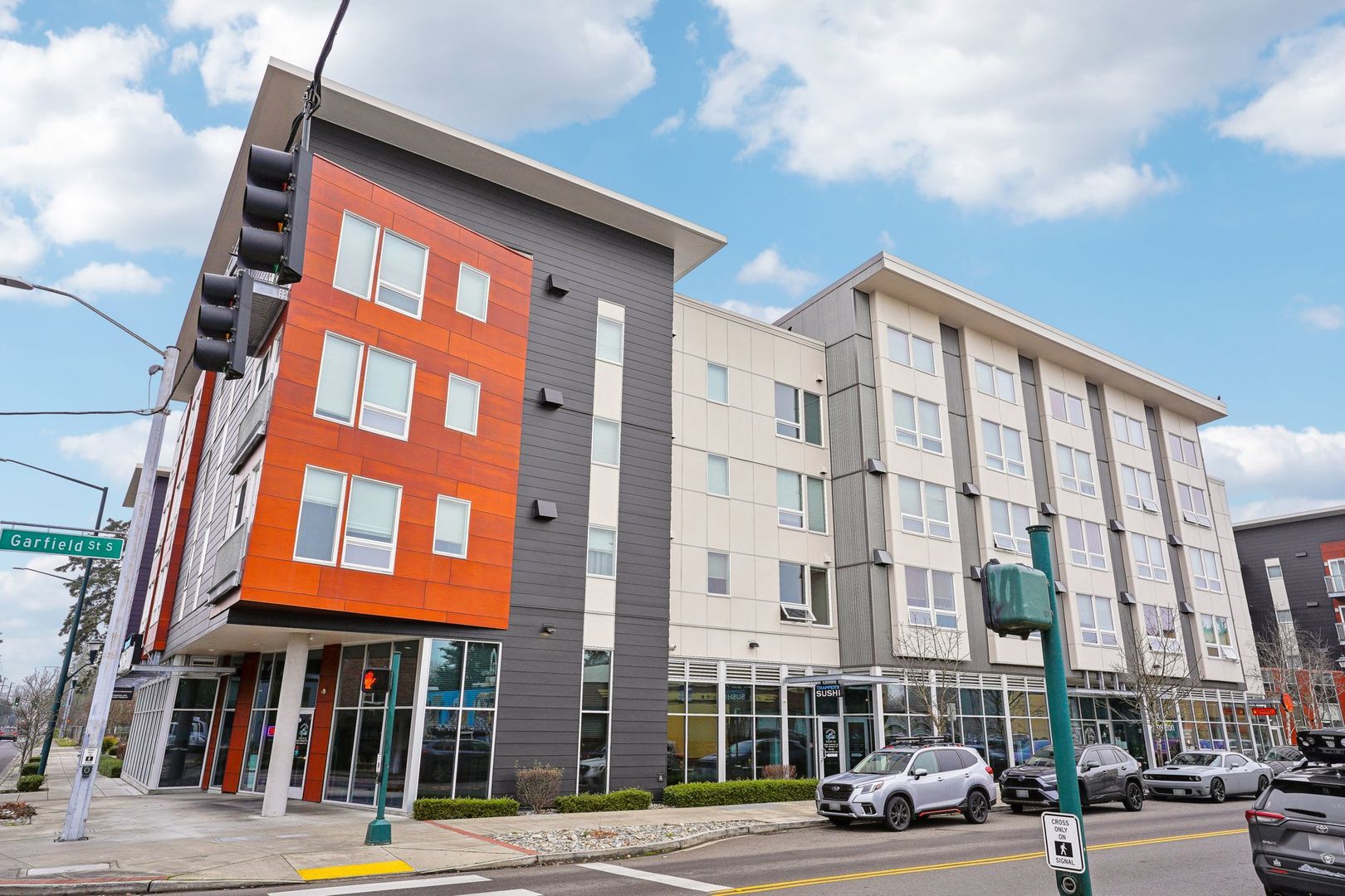 Tacoma Apartment: 323 Garfield St S