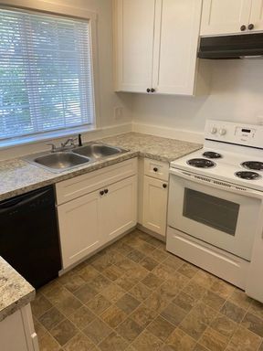 Renovated 2-Bedroom Apartment in Tacoma, WA – photo 1