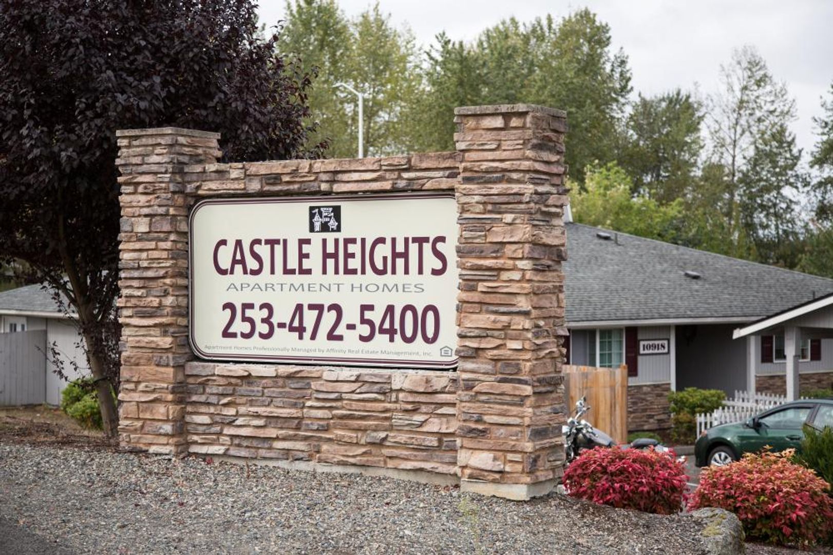 Puyallup Apartment: 10804 157th Street Ct. E