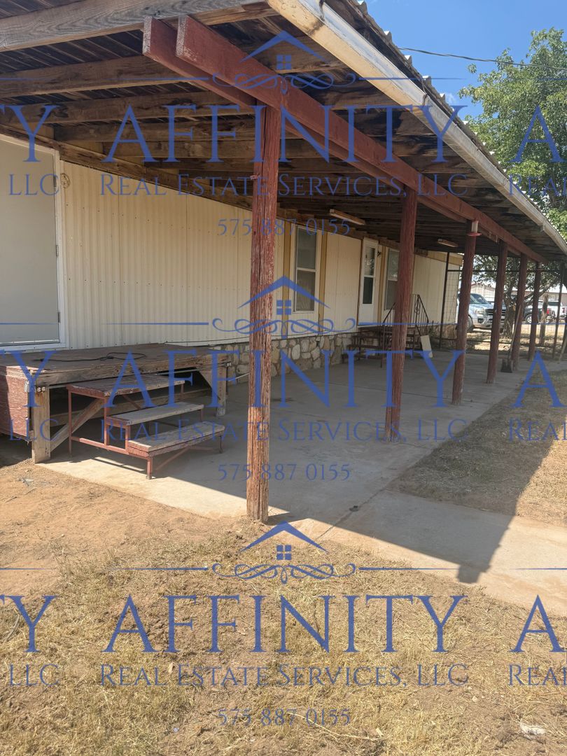 Carlsbad Apartment: 328 E. Derrick