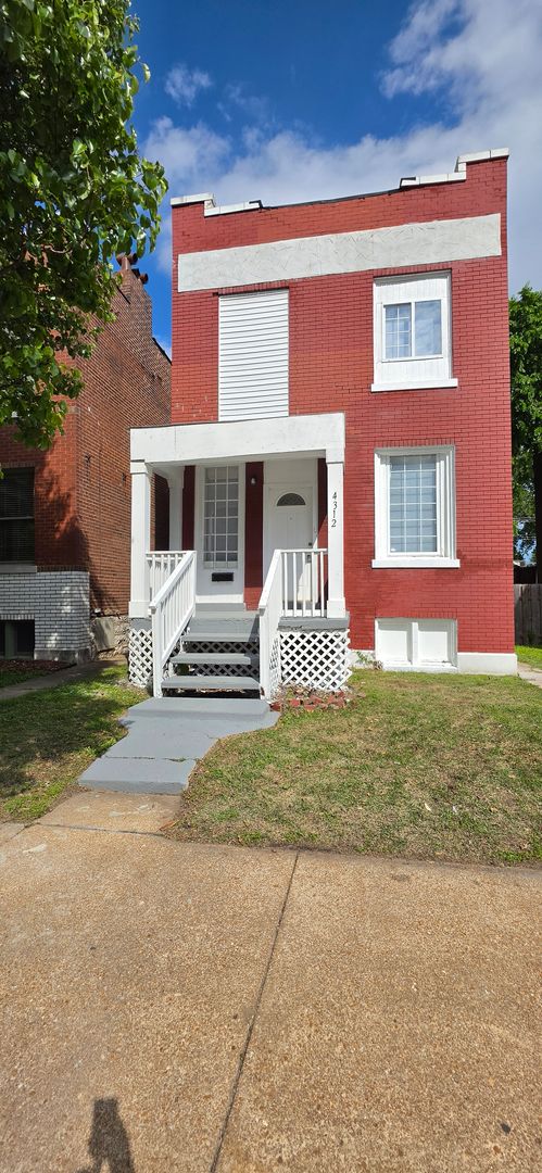 Saint Louis House: 4312 Oregon Ave