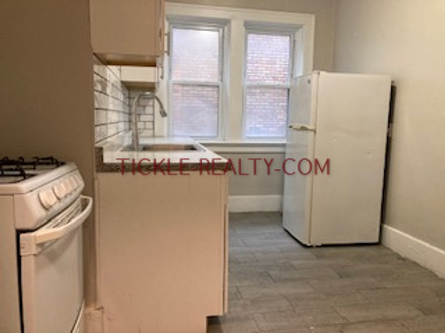 Rochester Apartment: 970 Monroe Avenue