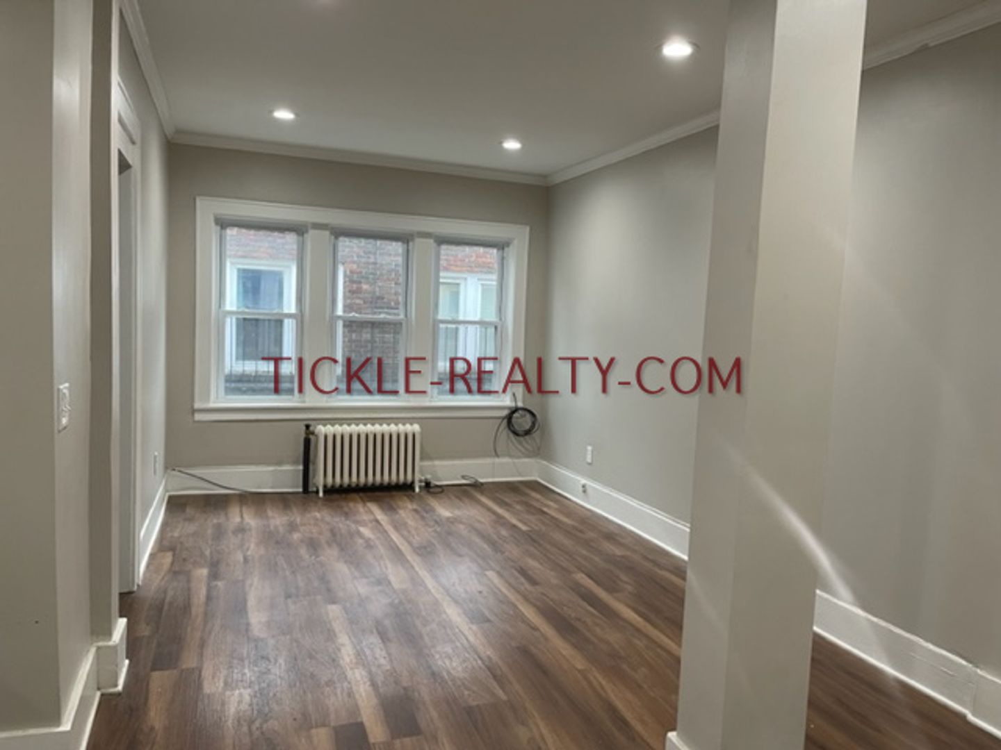Rochester Apartment: 962 Monroe Avenue