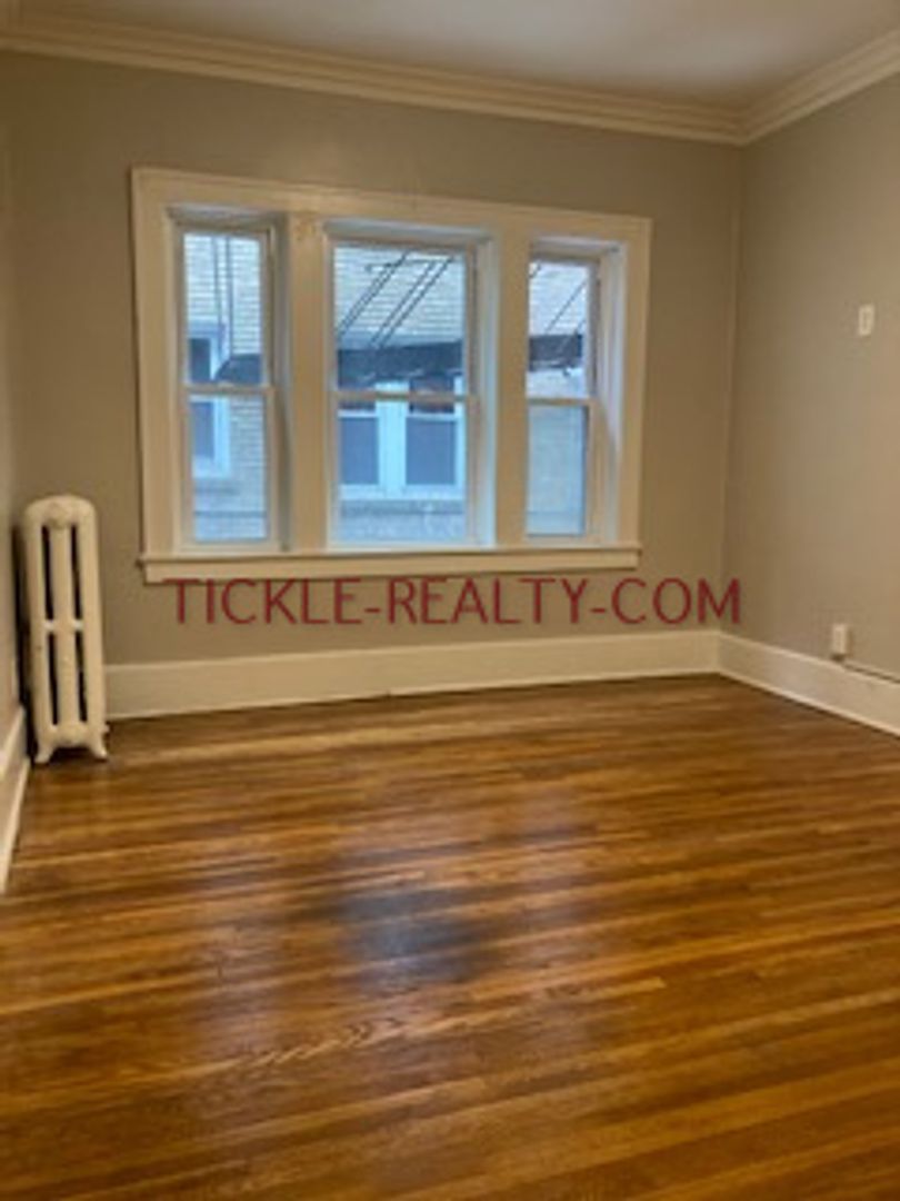 Rochester Apartment: 970 Monroe Avenue