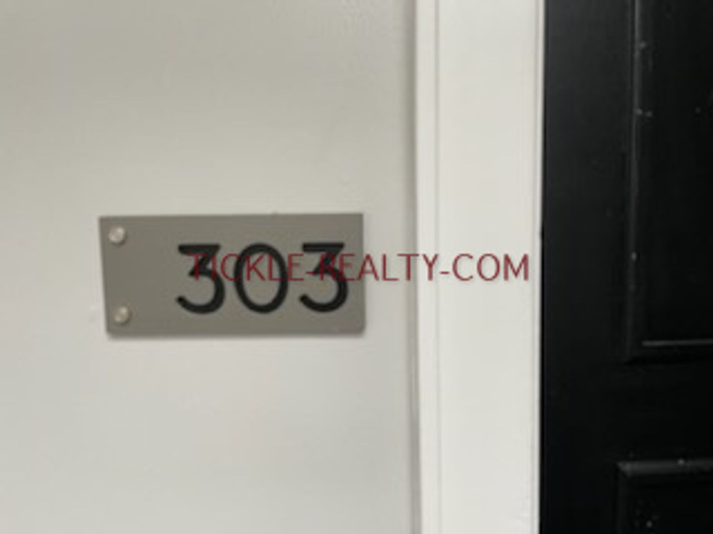 Rochester Apartment: 962 Monroe Avenue