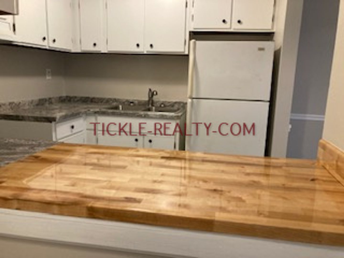 Farmington Apartment: 1438, 1444 & 1450 Wood Drive