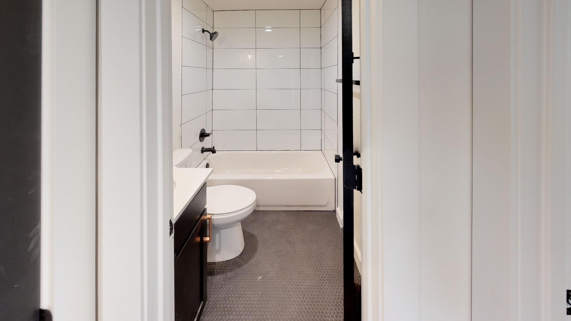 Dallas Apartment: 5103 Liveoak Street