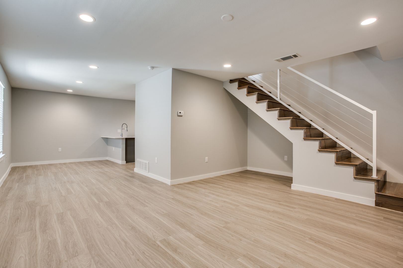 Dallas Apartment: 3328 Cedarplaza