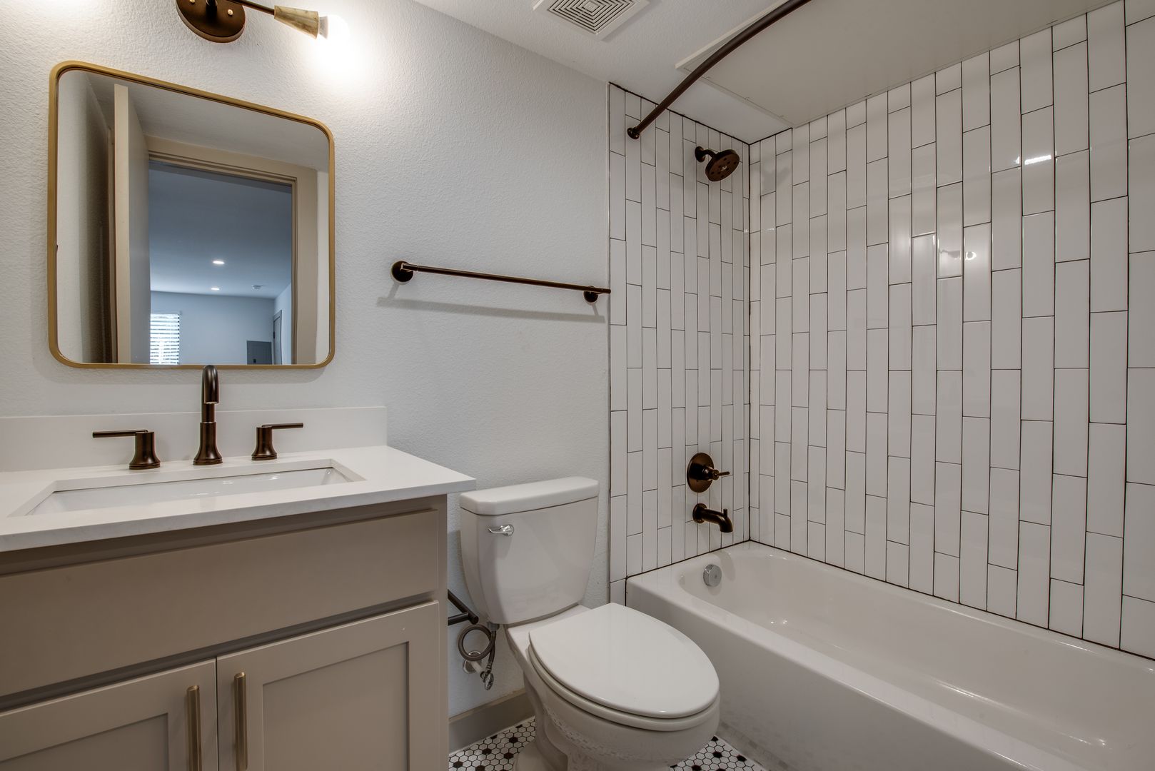 Dallas Apartment: 6010-6014 Victor Street